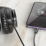 Кабель AUX iPhone Lightning - 3.5 mm Hoco UPA30 (1 м) <черный>